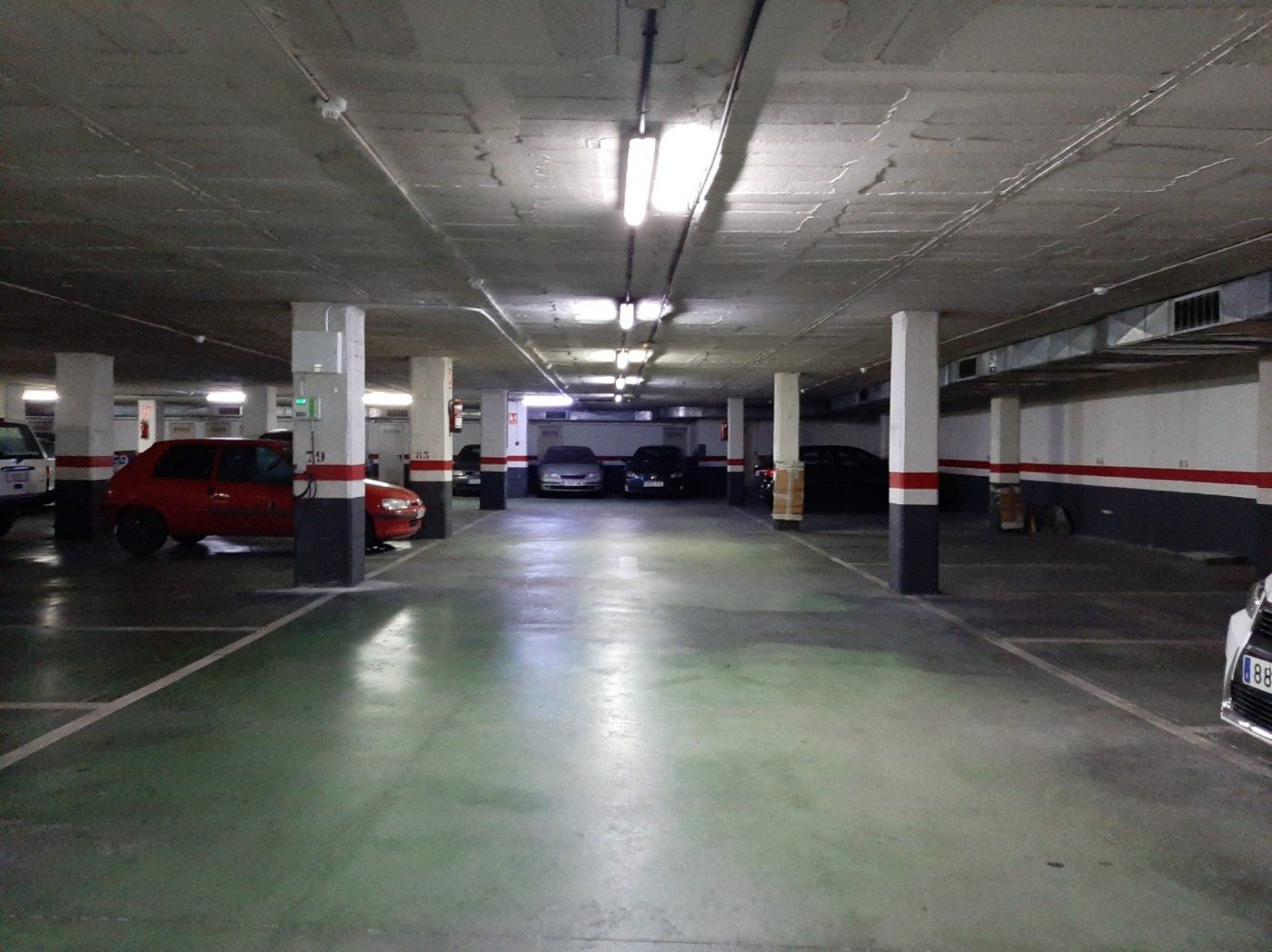 Garage to rent in Avenida S JORDI, Centre