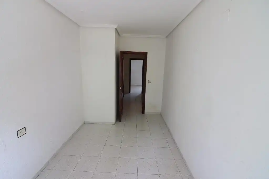 Casa aparellada amb terrassa en venda a Avenida de la Música, imagen 32