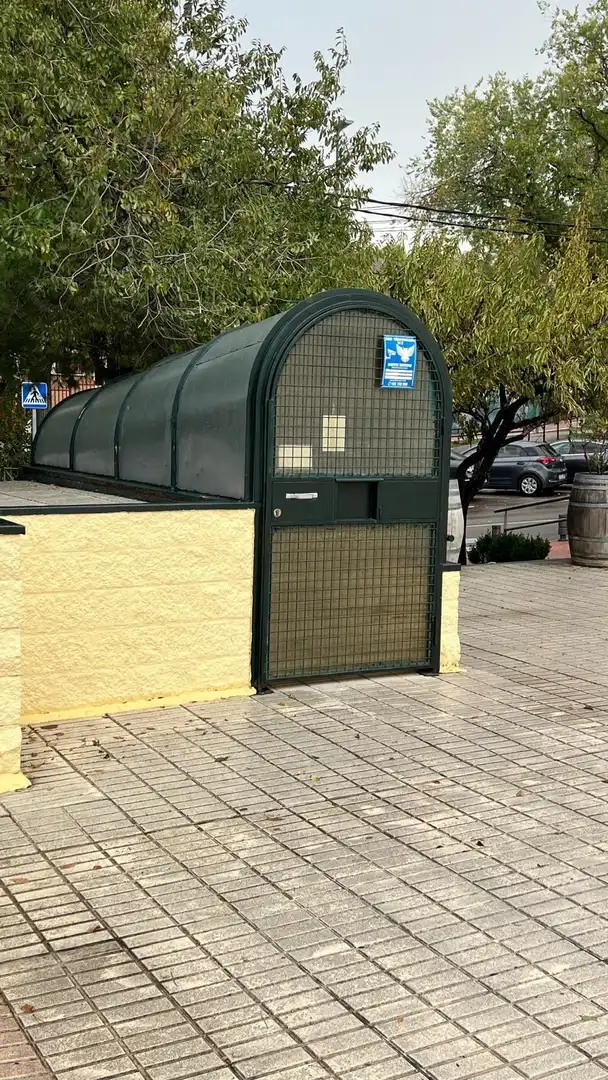 Exterior view of Garage for sale in Leganés