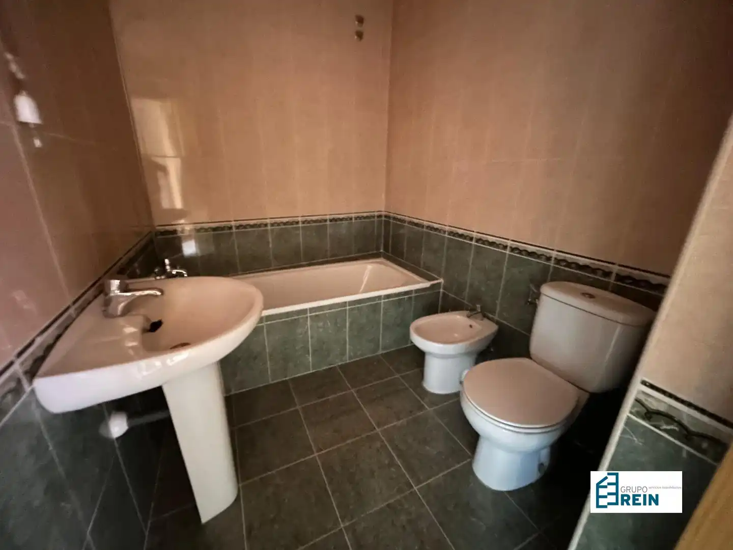 Bathroom of Detached homes for sale in Recas  with Private garden and Furnished