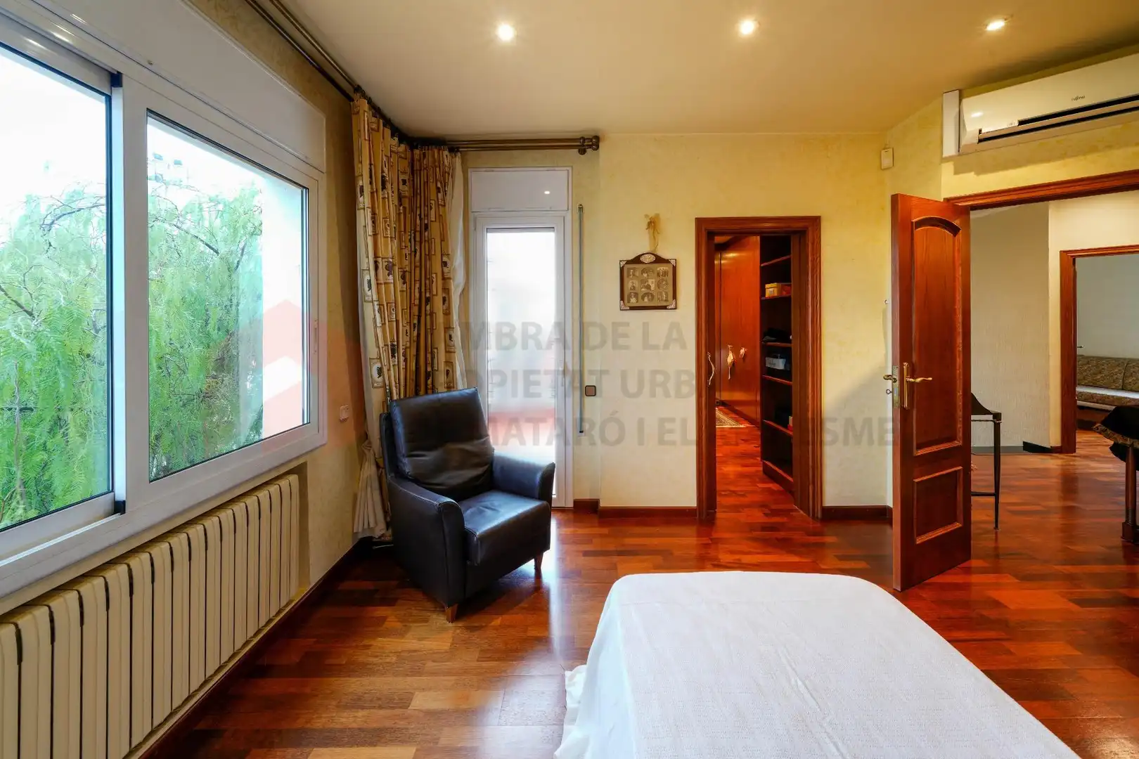 Dormitori de Casa o xalet en venda en Mataró amb Aire condicionat, Calefacció i Jardí privat