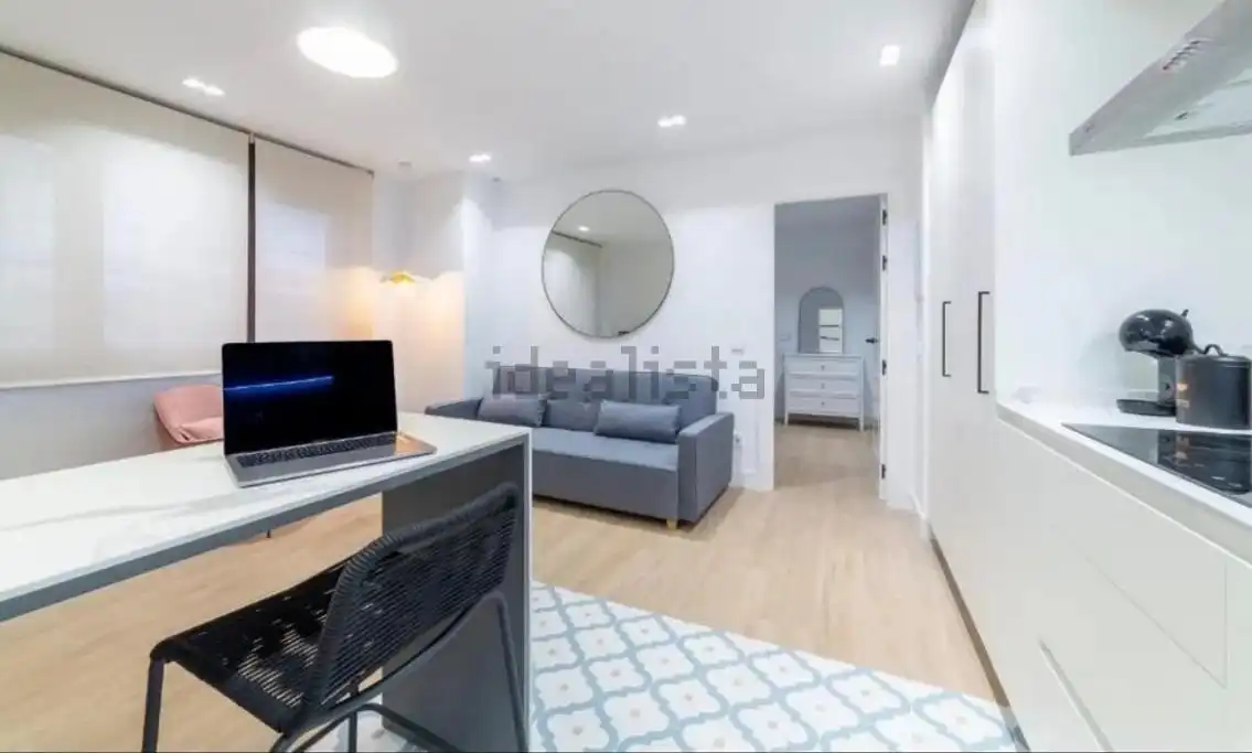 Dormitori de Apartament en venda en Almería