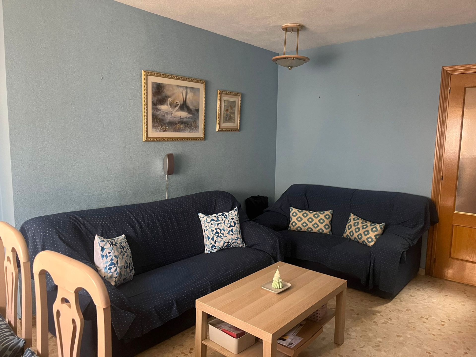Living room of Flat for sale in Vélez-Málaga  with Air Conditioner, Terrace and Storage room