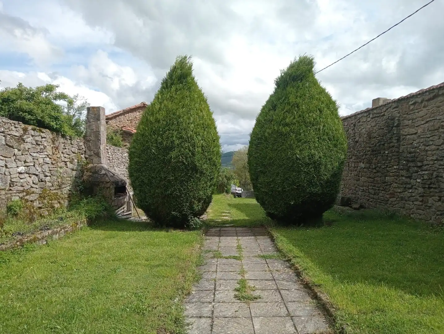 Vista exterior de Finca rústica en venda en Valdeolea