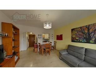 Living room of Apartment for sale in Marbella