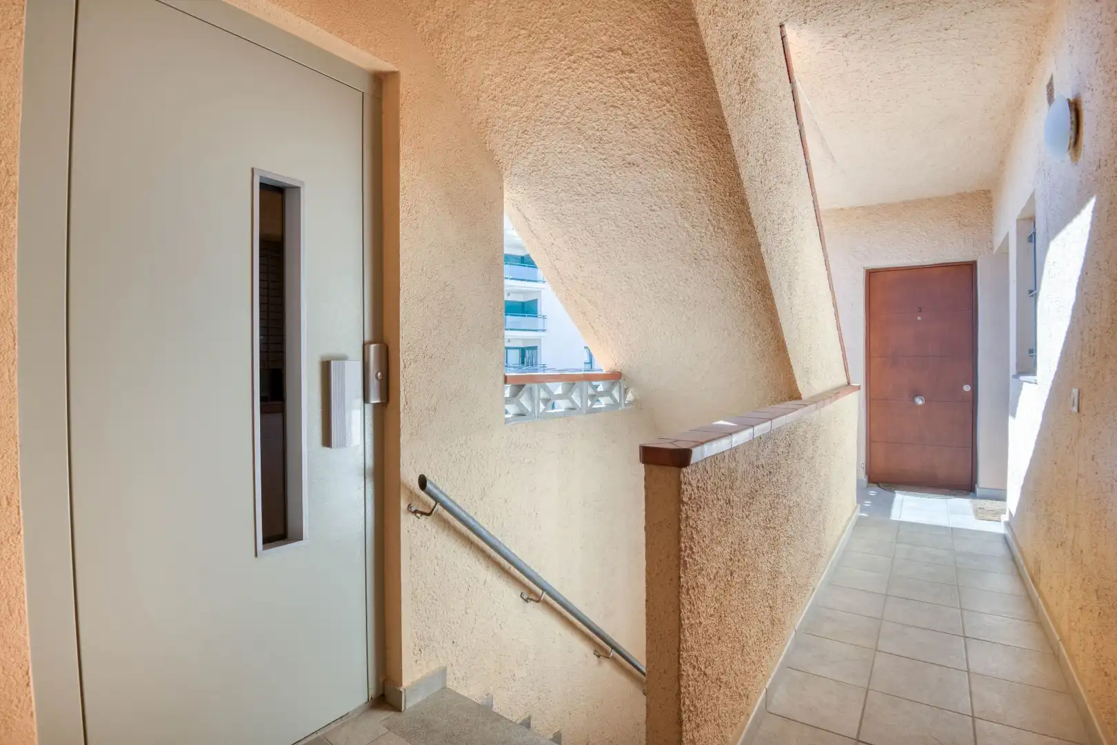 Apartament en venda en L'Escala amb Terrassa i Moblat