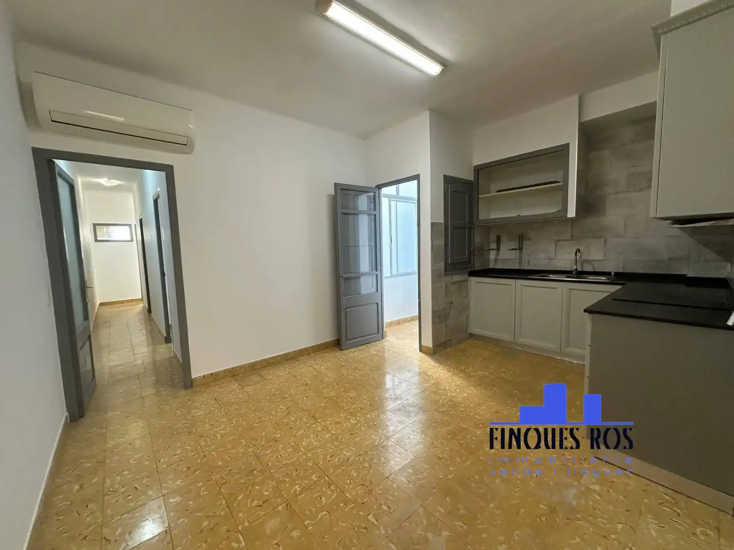 Kitchen of Flat for sale in Casco Urbano