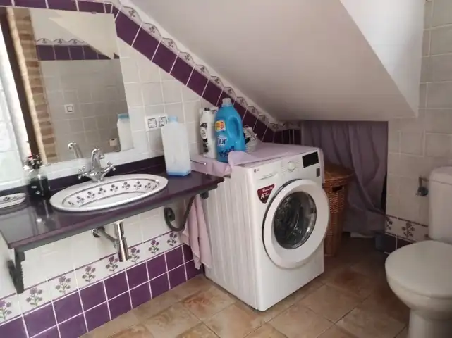 Bany de Casa o xalet en venda en Carmona amb Aire condicionat i Calefacció