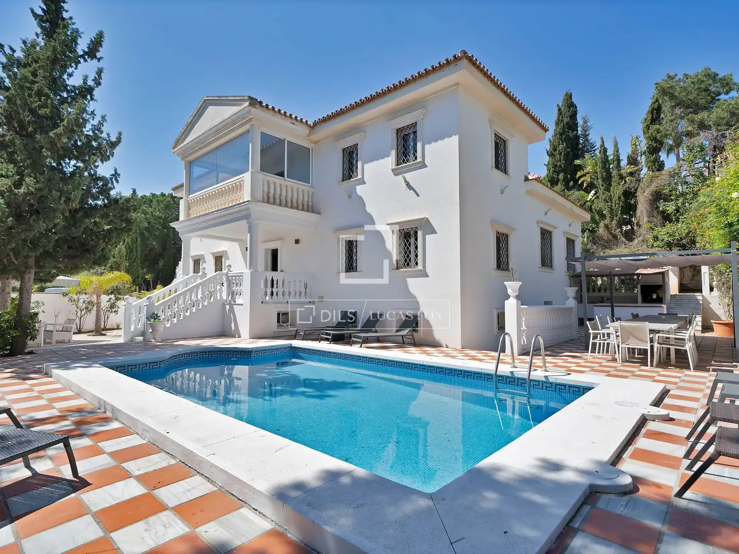 Vista exterior de Casa o chalet en venta en Marbella con Aire acondicionado, Calefacción y Jardín privado