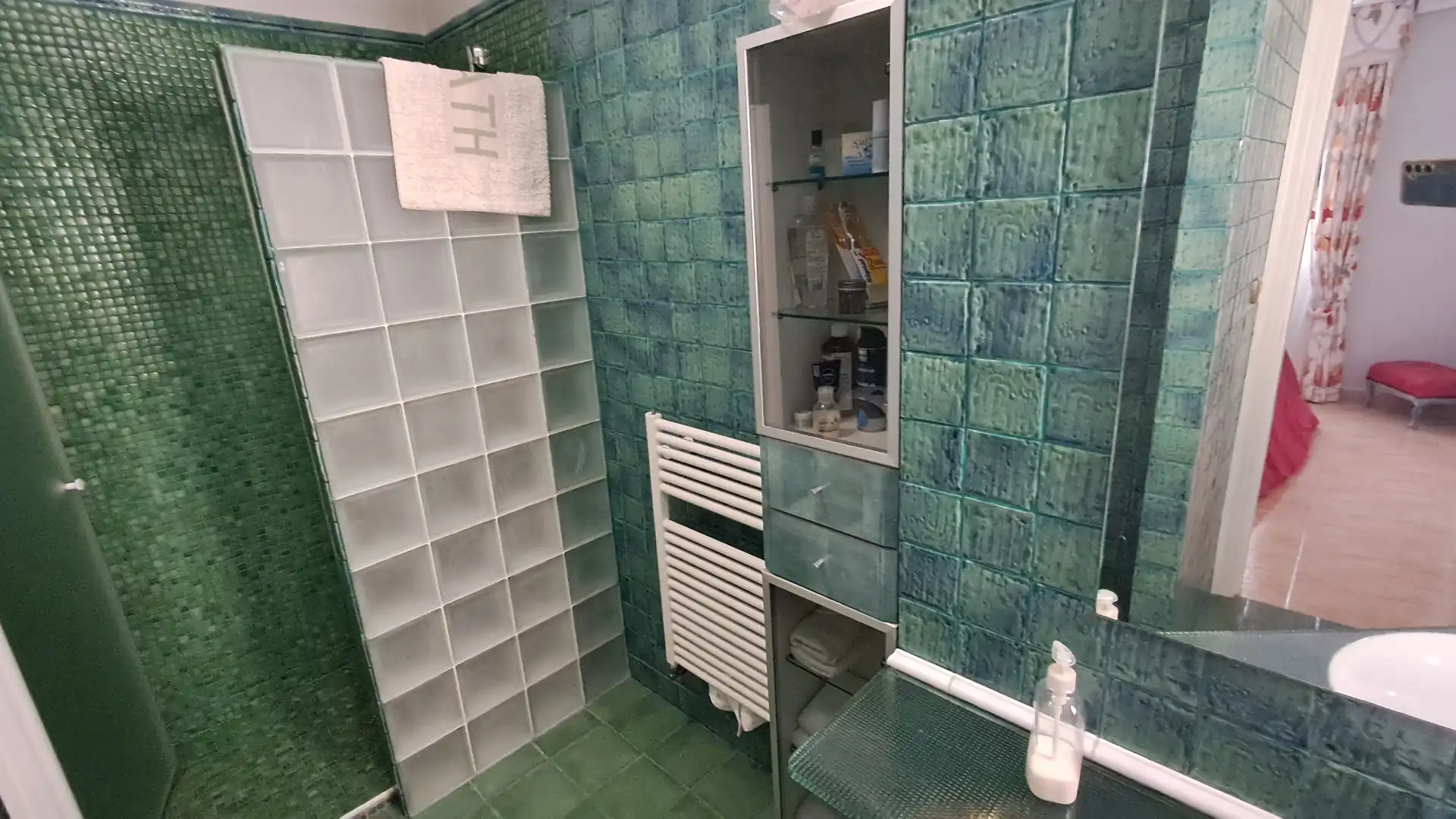 Bany de Àtic en venda en Vigo  amb Calefacció, Terrassa i Forn
