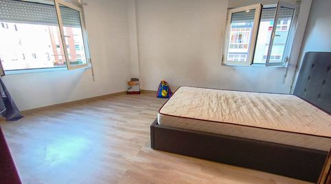 Foto 2 de Piso en venta en Calle Pelayo, Versalles, Avilés
