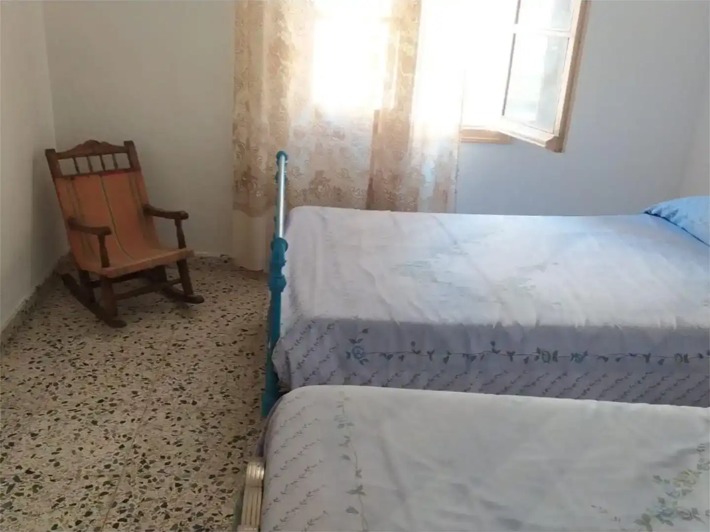 Habitación de Casa adosada en venta en Consuegra, Toledo