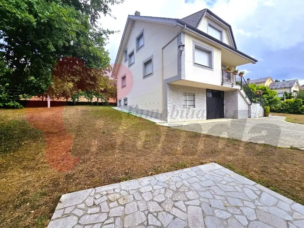 Vista exterior de Casa o chalet en venta en O Corgo   con Amueblado