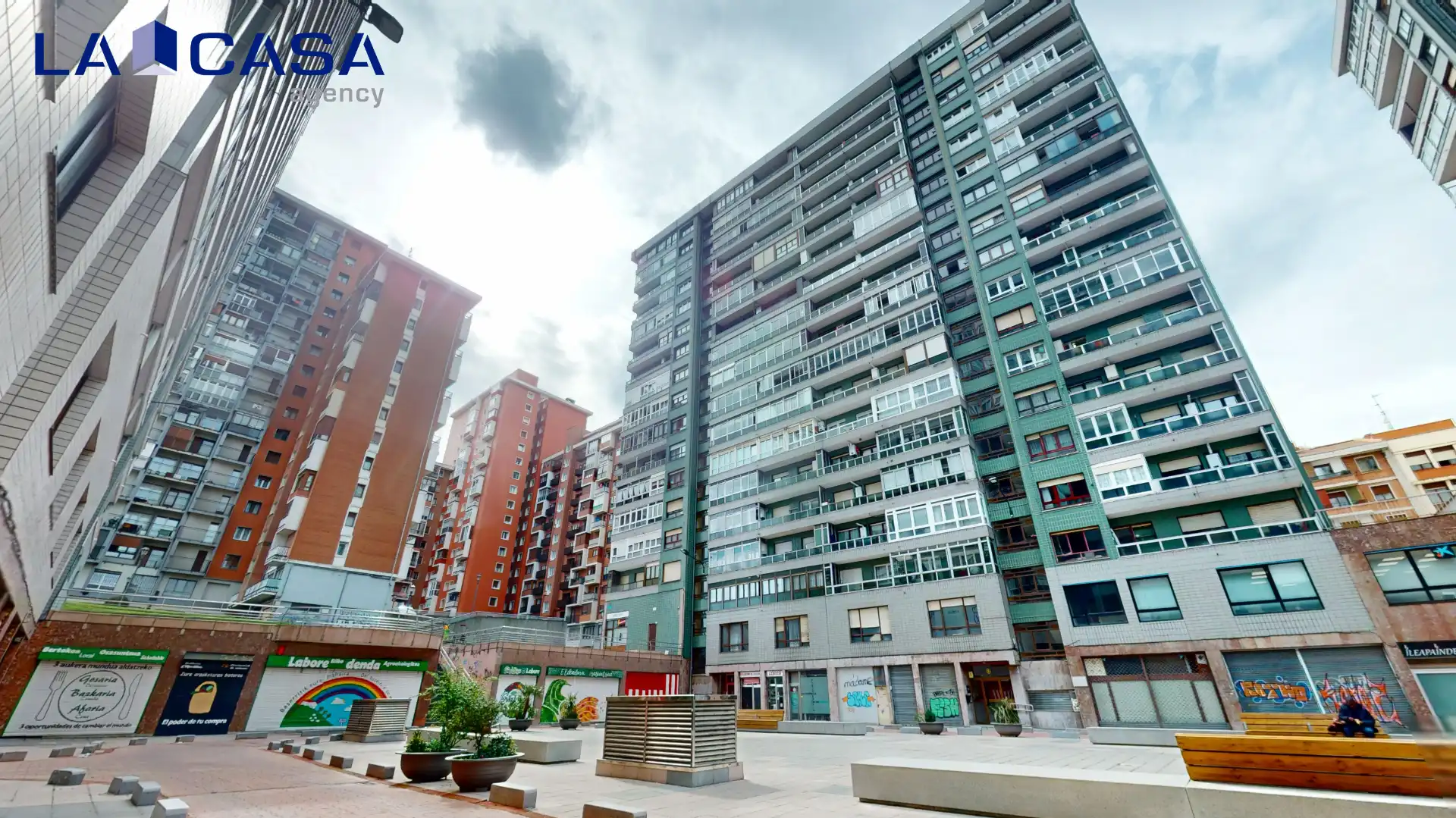 Exterior view of Flat for sale in Bilbao   with Terrace and Furnished