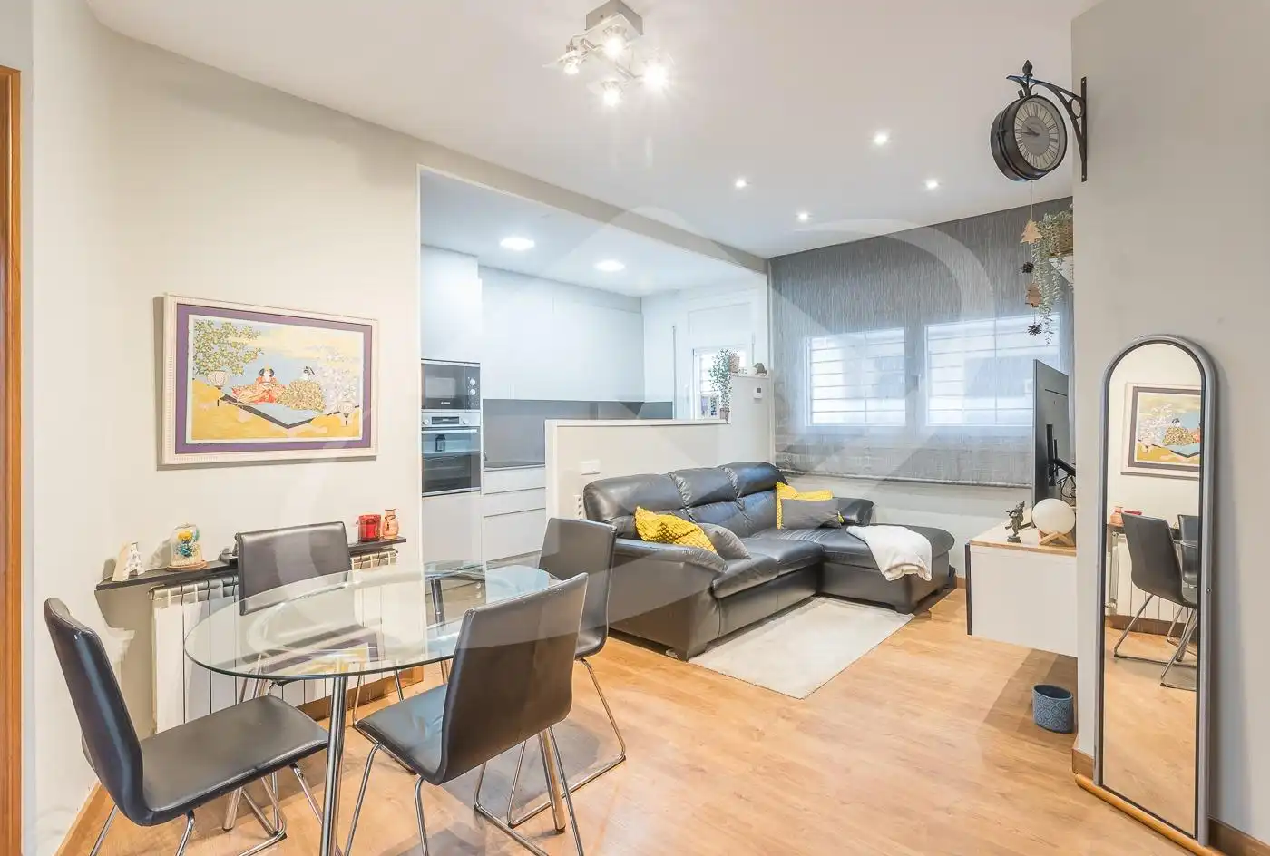 Living room of Flat for sale in Sabadell  with Heating, Parquet flooring and Terrace