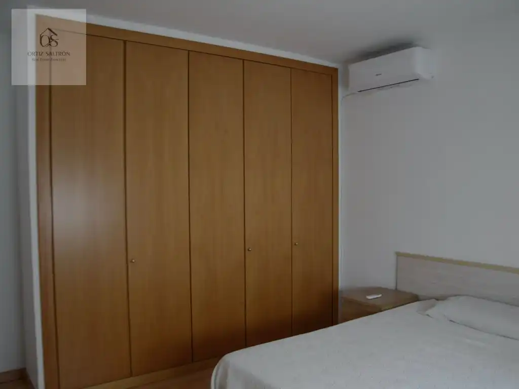Dormitori de Casa o xalet en venda en Mejorada del Campo amb Aire condicionat i Piscina