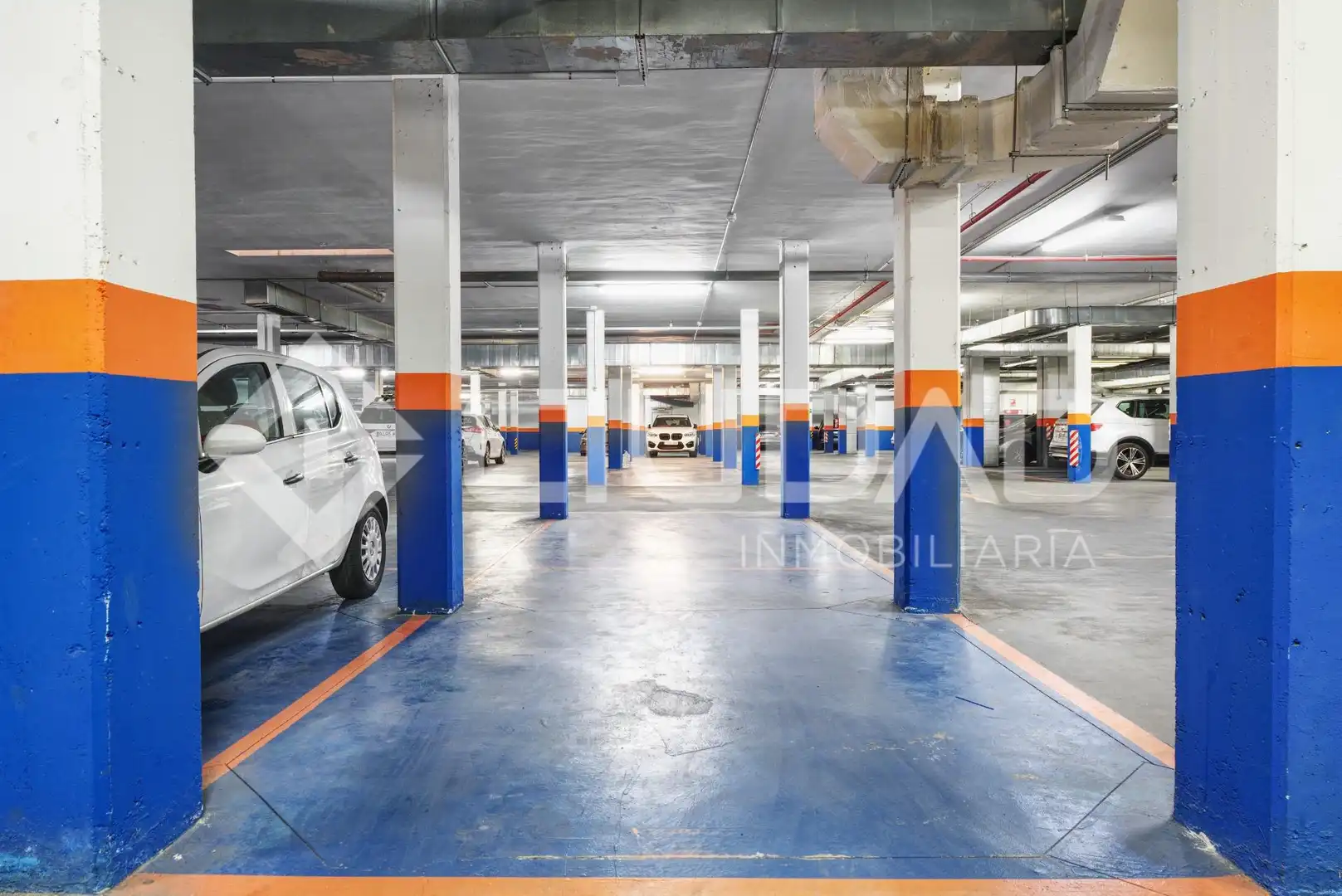 Parking de Apartamento en venta en San Juan de Aznalfarache con Aire acondicionado, Jardín privado y Terraza
