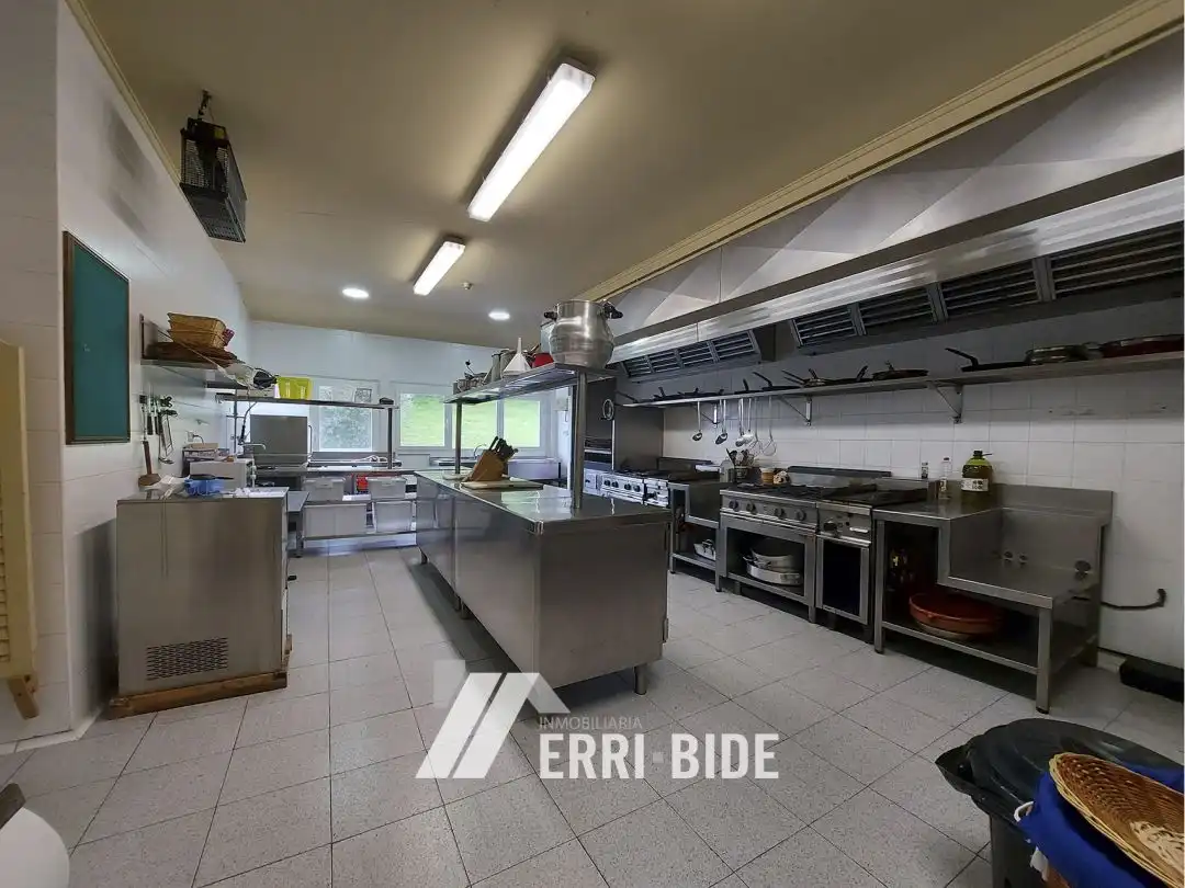 Cocina de Local en venta en Mungia con Aire acondicionado