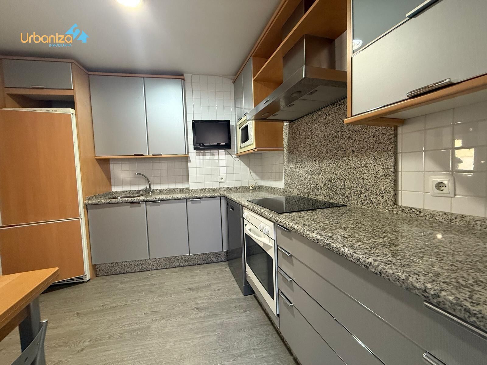 Flat to rent in Calle RAMON ALBARRAN, Casco Antiguo