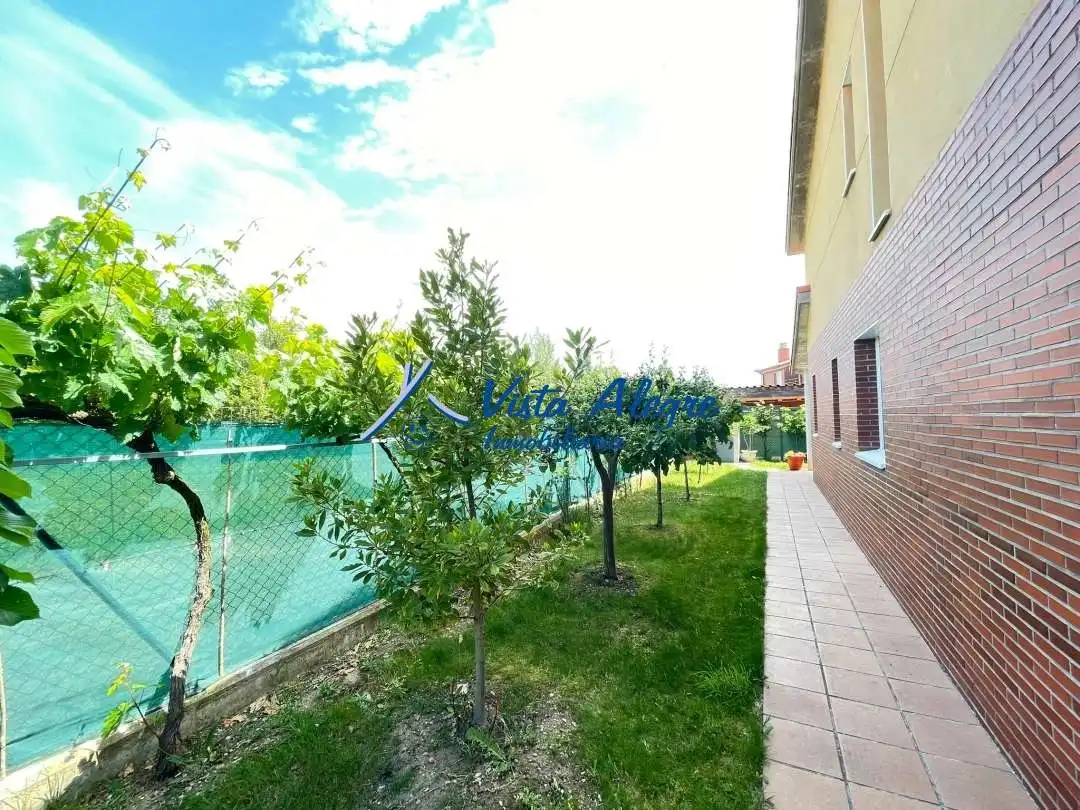 Garden of Detached homes for sale in Anguciana  with Heating, Private garden and Terrace