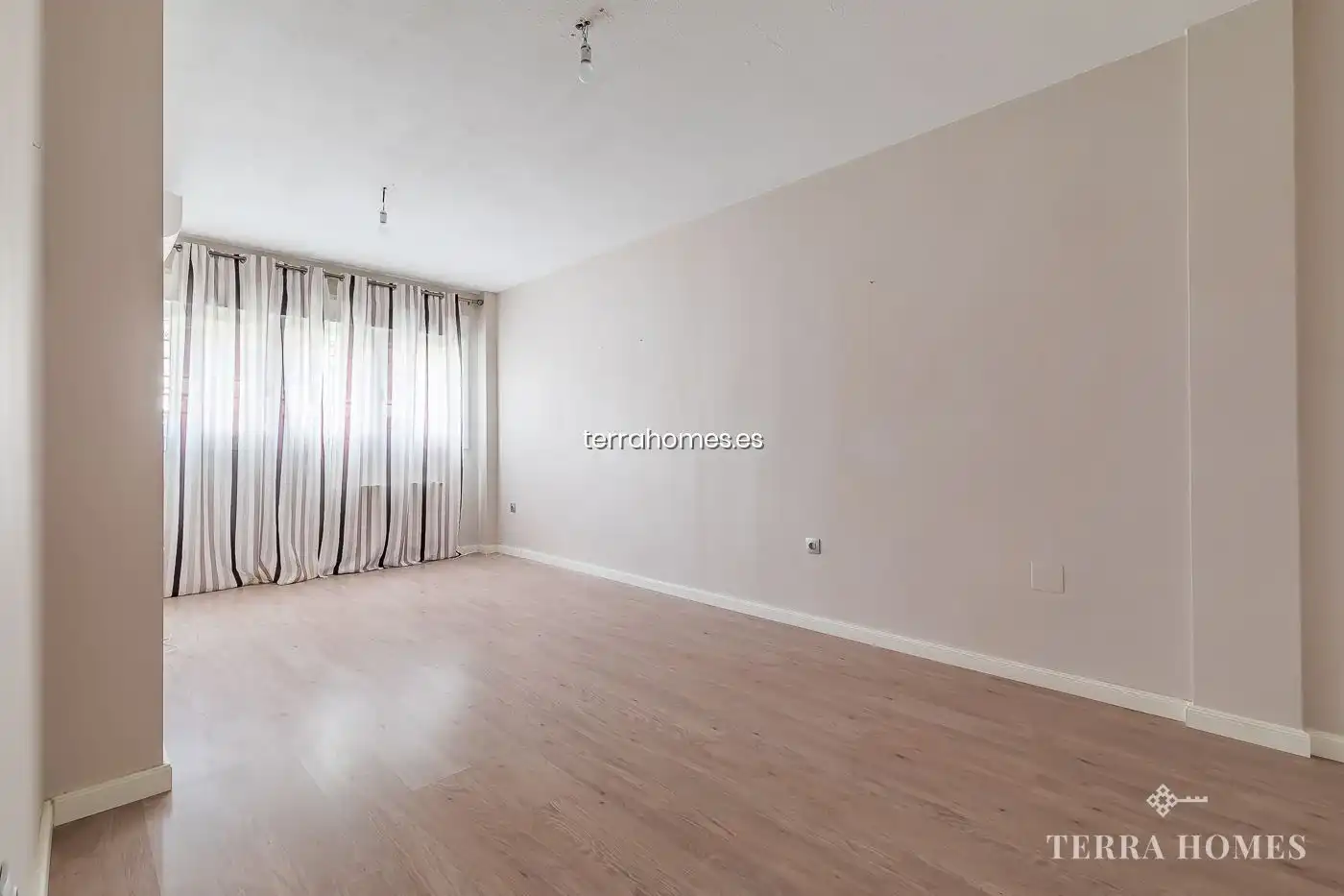 Bedroom of Apartments for sale in Tetuán