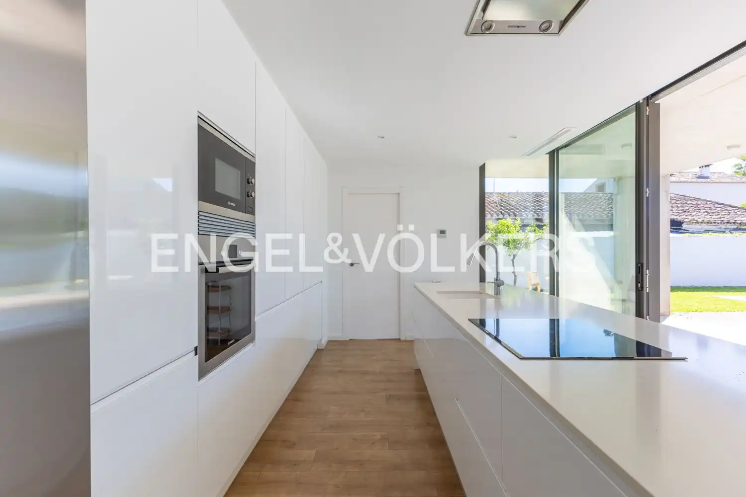 Cocina de Casa o chalet en venta en L'Eliana con Aire acondicionado, Calefacción y Jardín privado