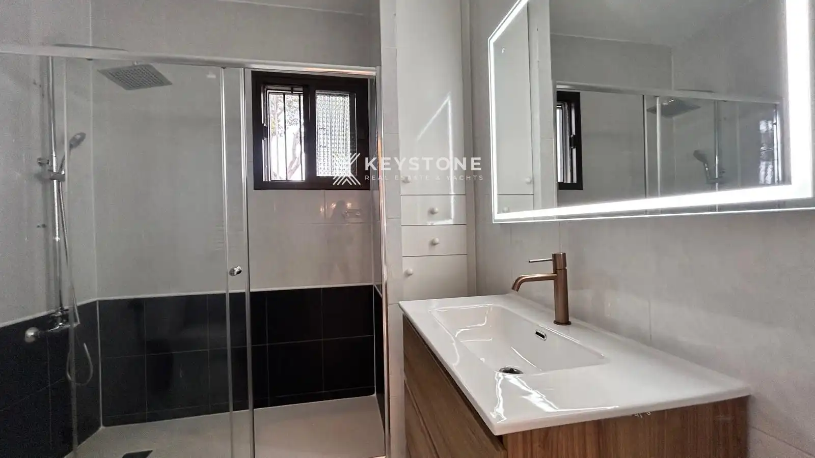 Baño de Casa o chalet de alquiler en Calvià con Aire acondicionado, Calefacción y Jardín privado
