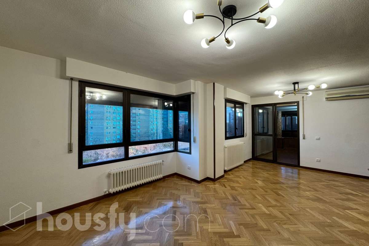 Flat to rent in Calle de los Hermanos García Noblejas, Amposta