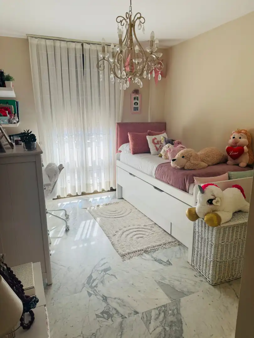 Schlafzimmer von Dachboden zum Verkauf in Córdoba mit Abstellraum, Möbliert und Gemeinschaftspool