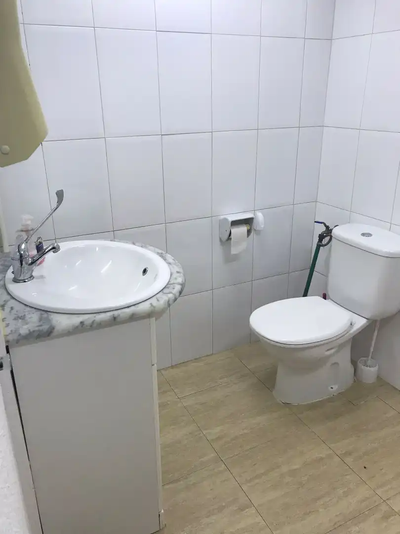 Baño de Local de alquiler en Sueca con Aire acondicionado