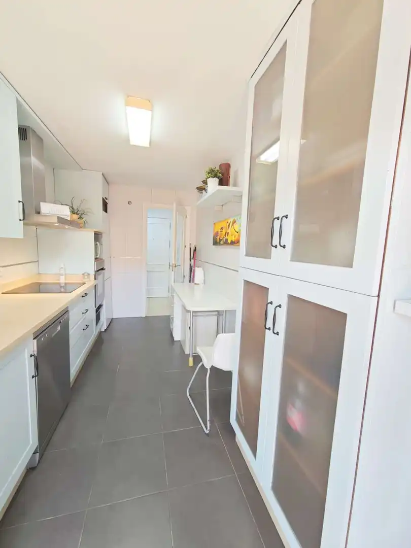 Cocina de Planta baja en venta en Vélez-Málaga con Terraza, Piscina y Amueblado