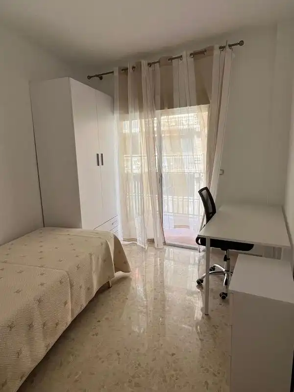 Piso con terraza en alquiler en Calle Santa Bárbara, imagen 8
