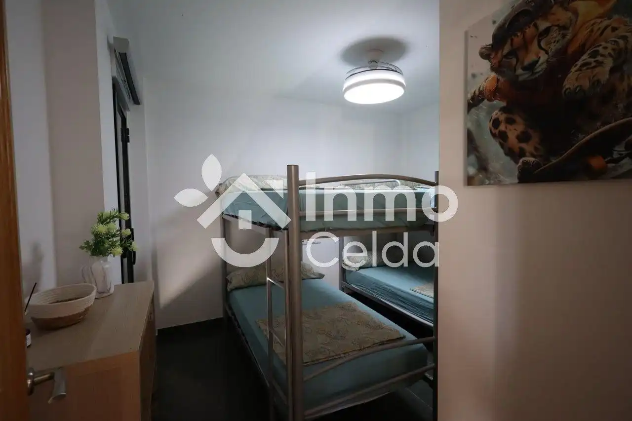 Habitación de Casa adosada en venta en Chiva con Aire acondicionado, Calefacción y Terraza