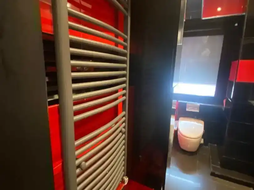 Badezimmer von Wohnung zum Verkauf in Barakaldo  mit Klimaanlage und Balkon