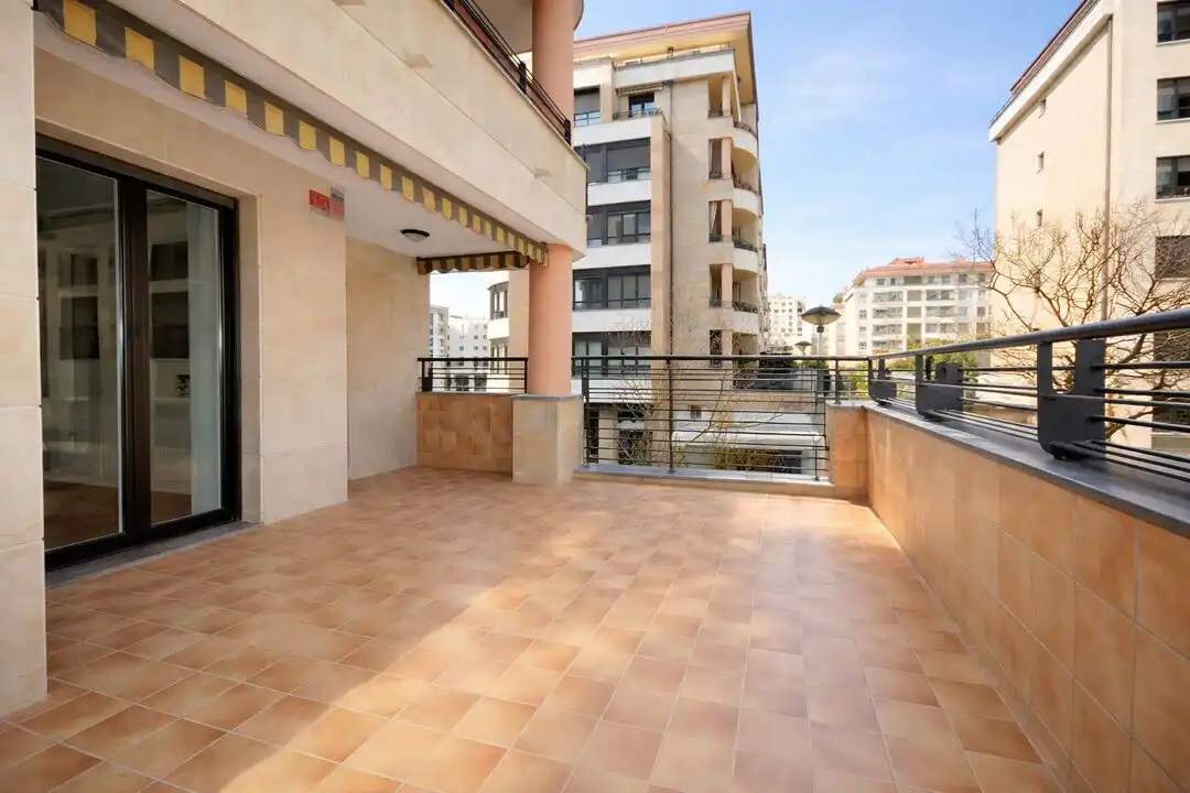 Terraza de Piso en venta en Donostia - San Sebastián  con Calefacción, Terraza y Trastero