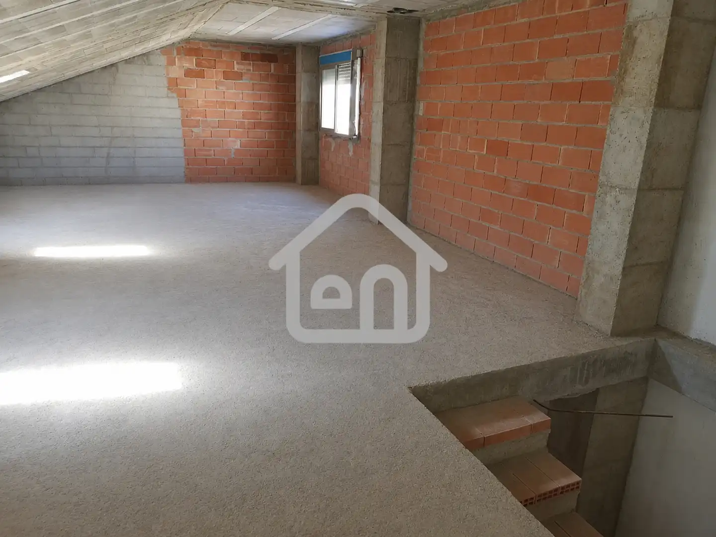 Casa adosada en venta en Requena con Balcón