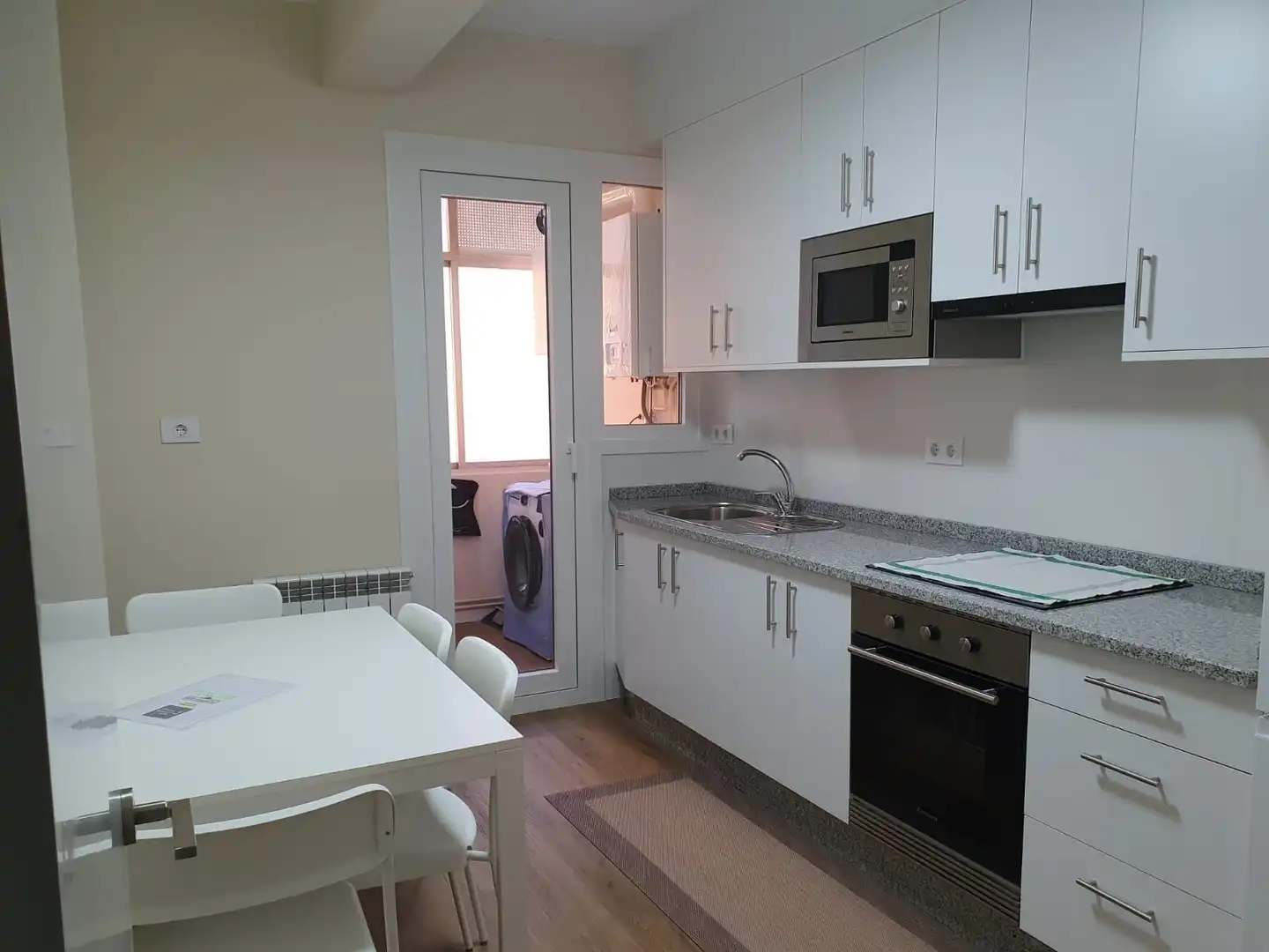 Cocina de Piso de alquiler en Ourense Capital  con Calefacción y Amueblado