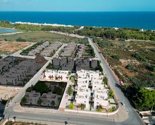 Vista exterior de Casa o xalet en venda en Elche / Elx amb Aire condicionat, Calefacció i Jardí privat