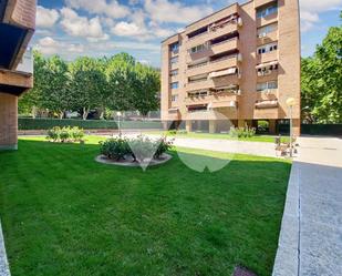 Jardí de Pis en venda en  Madrid Capital amb Aire condicionat, Terrassa i Piscina