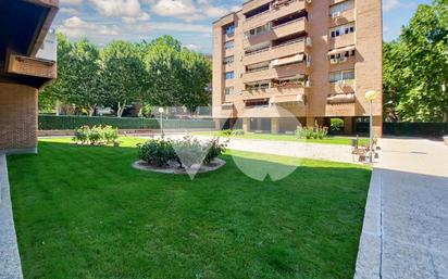 Garden of Flat for sale in  Madrid Capital  with Air Conditioner, Terrace and Swimming Pool