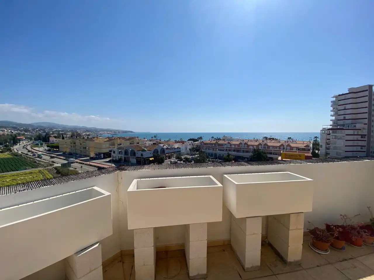 Vista exterior de Pis en venda en Vélez-Málaga amb Terrassa, Traster i Piscina comunitària