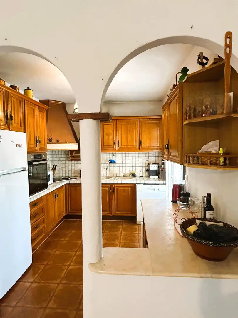 Cuina de Finca rústica en venda en Estepona amb Jardí privat, Terrassa i Piscina