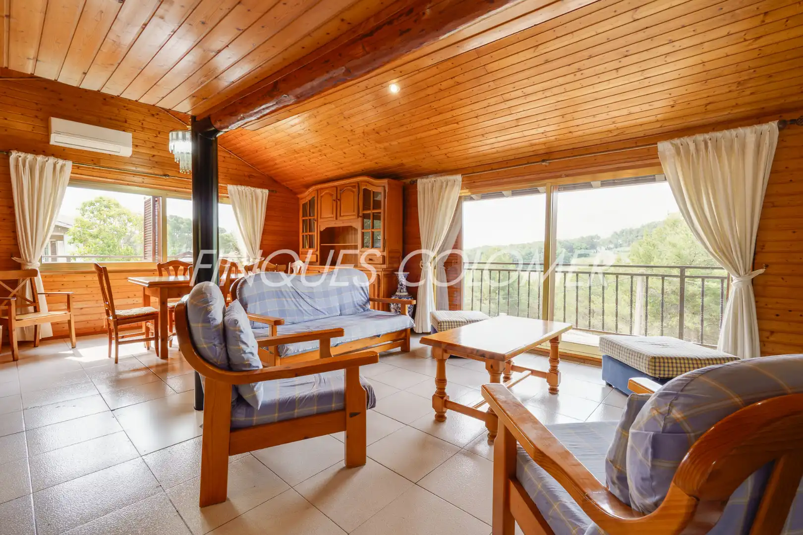 Living room of Houses for sale in Rubí  with Air Conditioner, Private garden and Parquet flooring