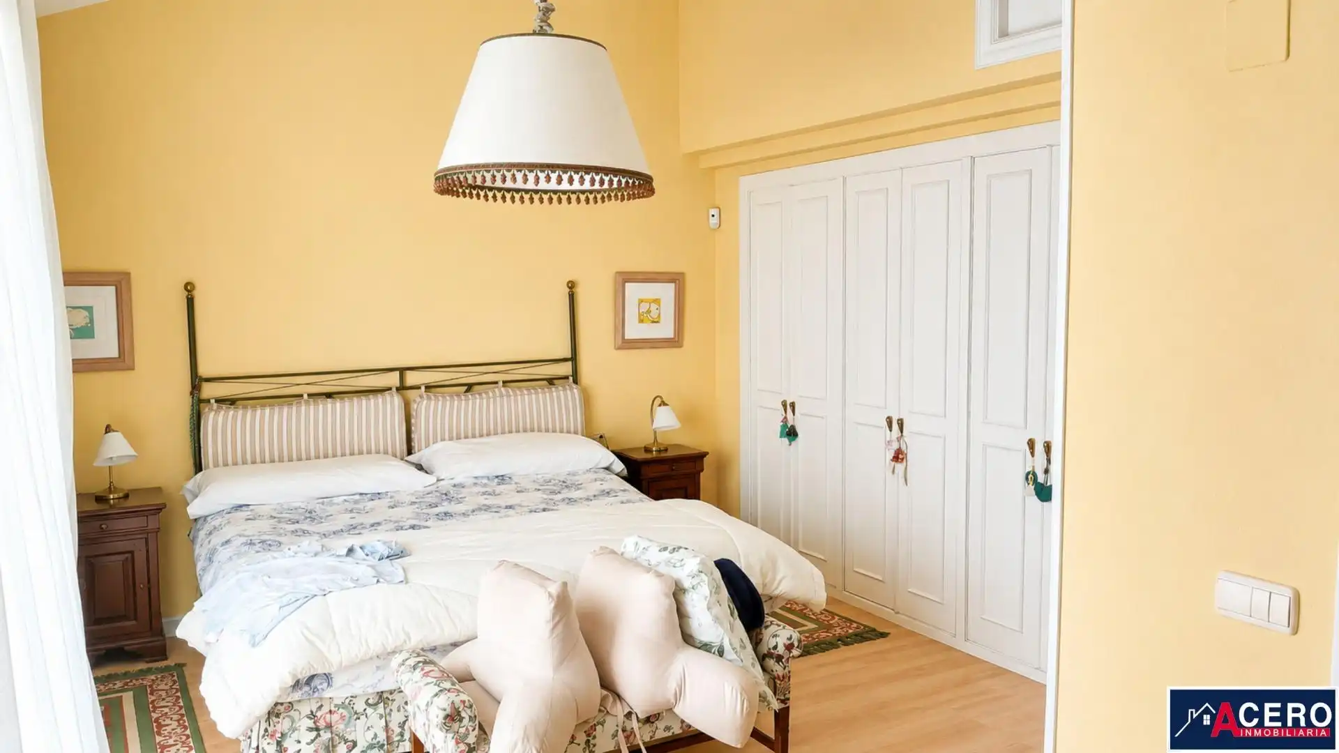 Habitación de Casa adosada en venta en Camargo