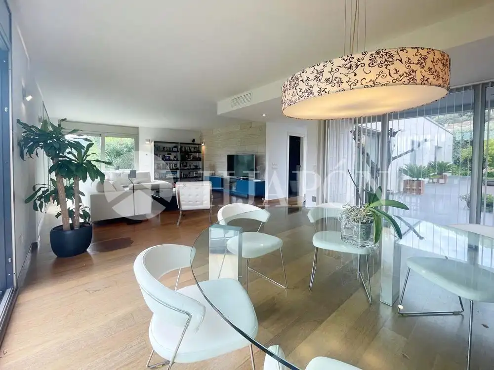 Sala d'estar de Casa o xalet en venda en Vallromanes amb Aire condicionat, Jardí privat i Parquet