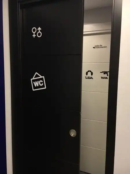 Baño de Oficina de alquiler en Salamanca con Amueblado