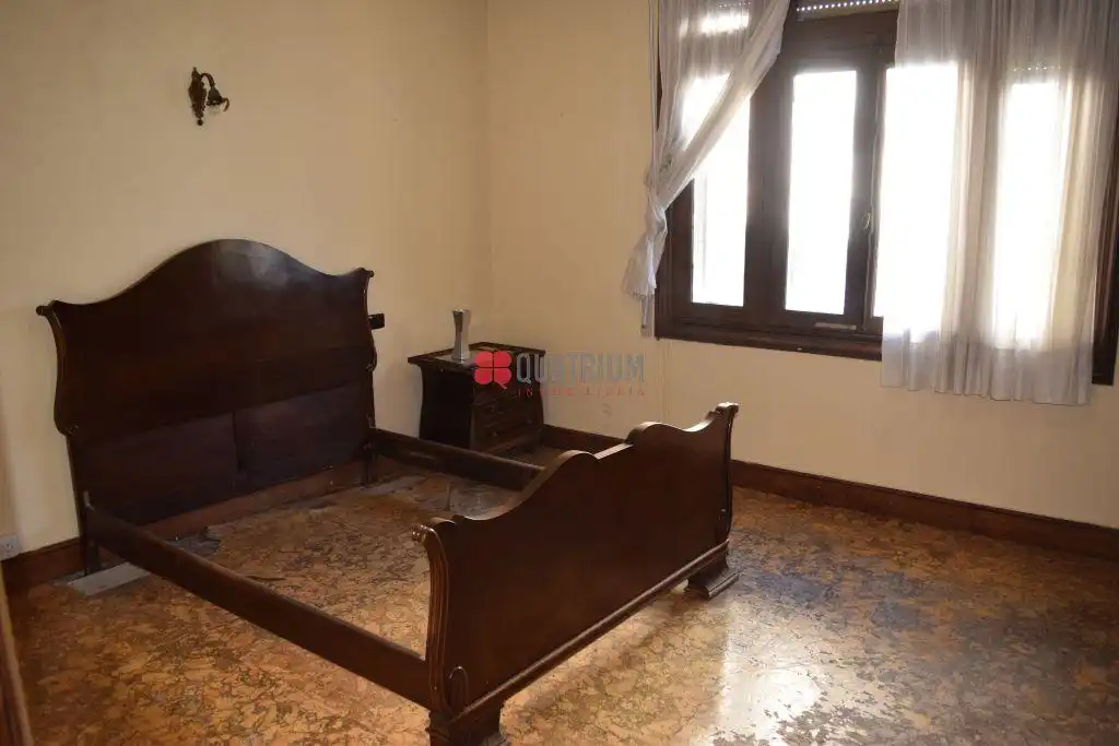 Schlafzimmer von Gebäude zum Verkauf in Santiago de Compostela 