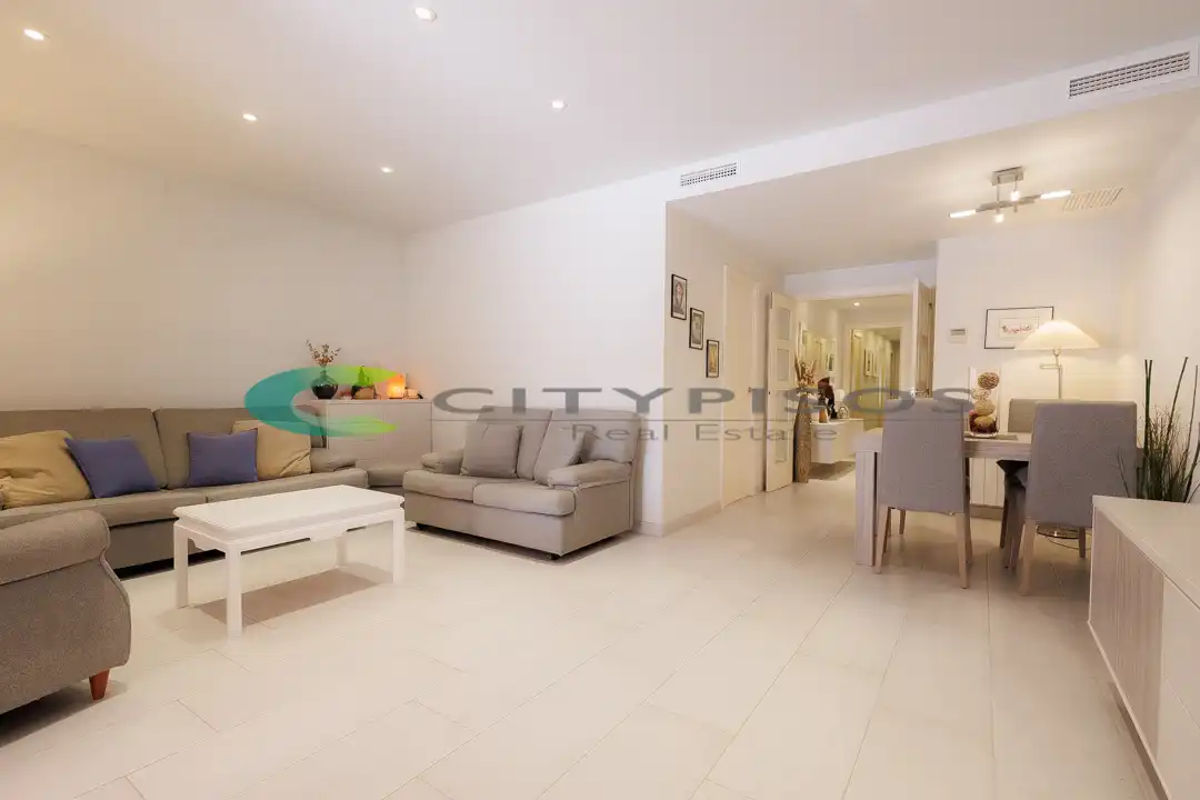 Flat with lift for sale in Avenida de Santiago Rusiñol, imagen 8