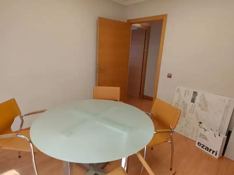 Comedor de Oficina de alquiler en Marbella con Aire acondicionado