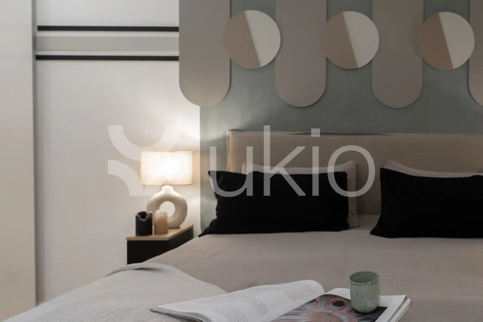 Dormitori de Apartament de lloguer en Madrid amb Aire condicionat, Calefacció i Moblat